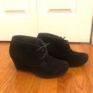 Clark’s suede wedge booties
